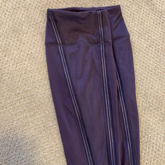 Lululemon Power Lines leggings 28* - Picture 3 of 7